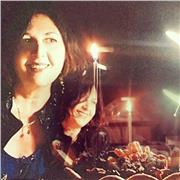 Insegnante di storia e filosofia impartisce lezioni online